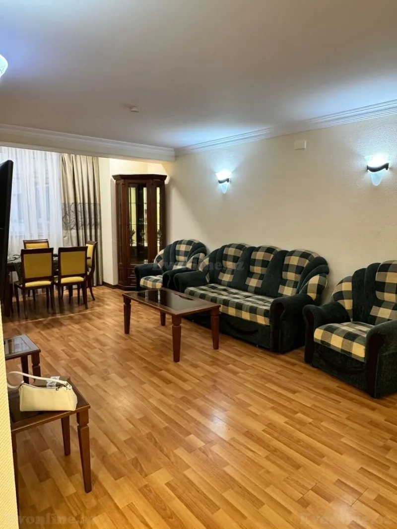 Kirayə verilir 3 otaqlı Mənzil Yeni tikili 100 m² İçərişəhər m. - şəkil 5