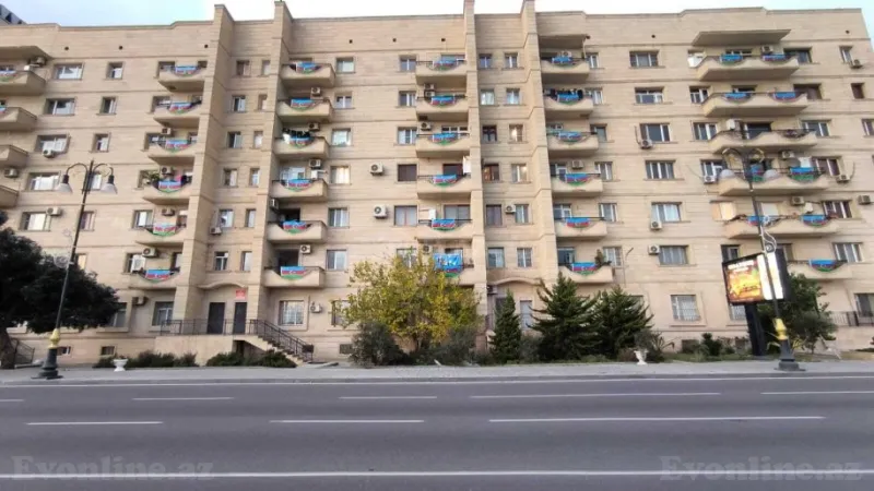 Satılır 4 otaqlı Mənzil Köhnə tikili 100 m² Xətai m.