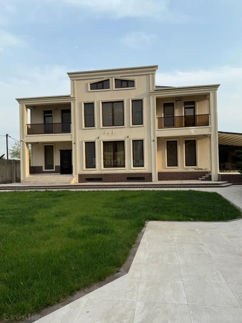 5 otaqlı Həyət evi 550 m² Xırdalan Satılır