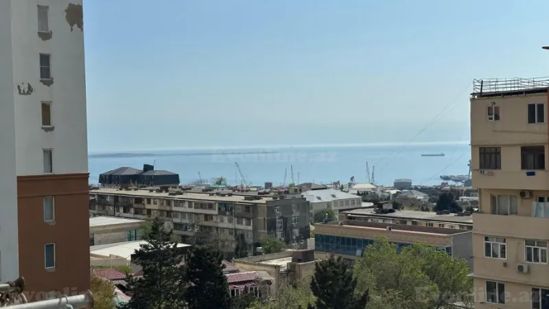 Satılır 3 otaqlı Mənzil Köhnə tikili 80 m² Xətai r.