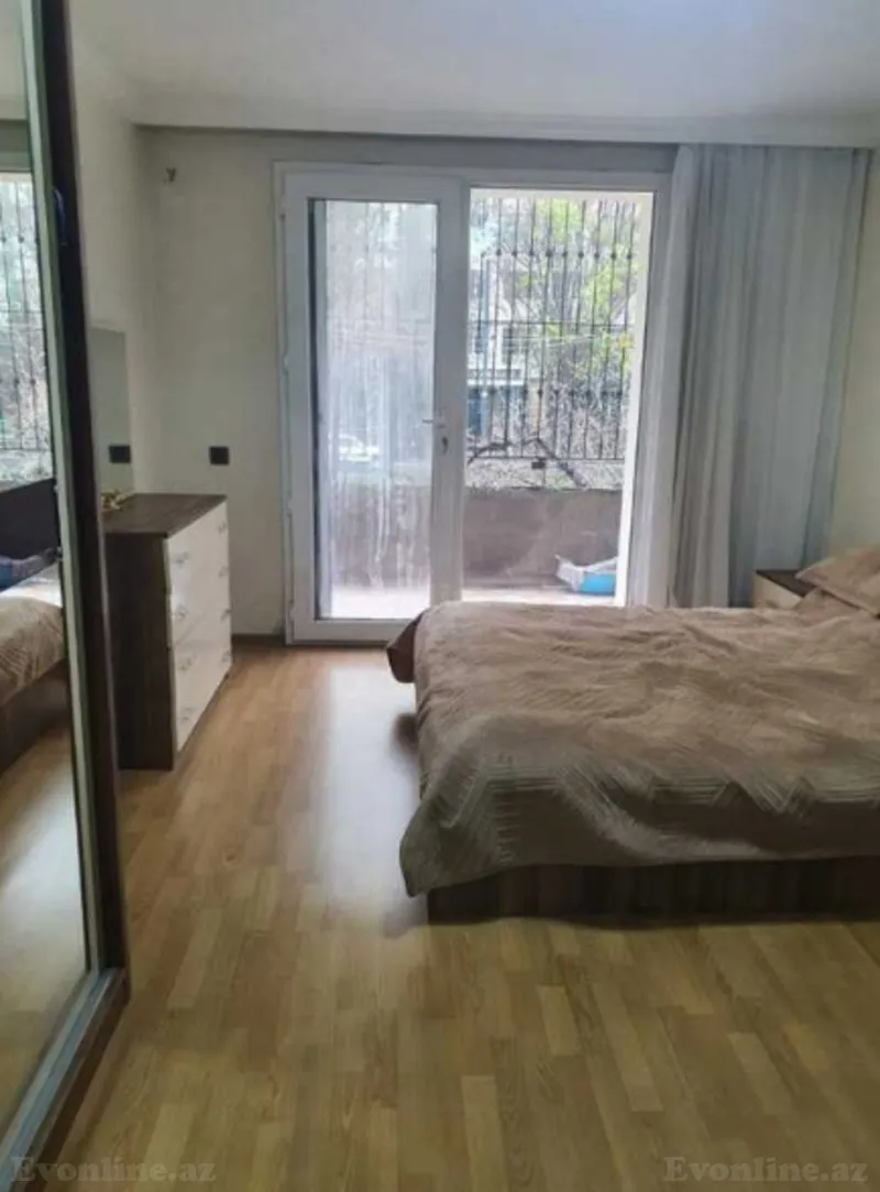 Satılır 3 otaqlı Mənzil Köhnə tikili 70 m² 20 Yanvar m. - şəkil 3
