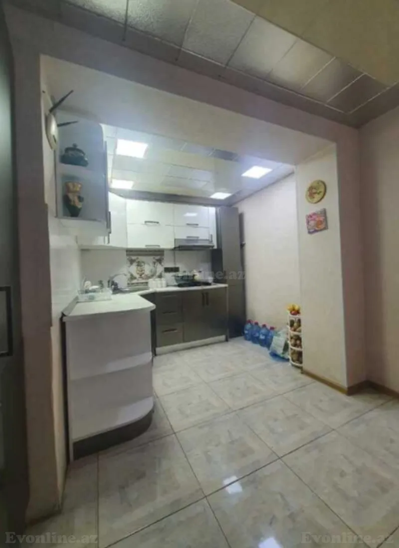 Satılır 3 otaqlı Mənzil Köhnə tikili 70 m² 20 Yanvar m. - şəkil 5