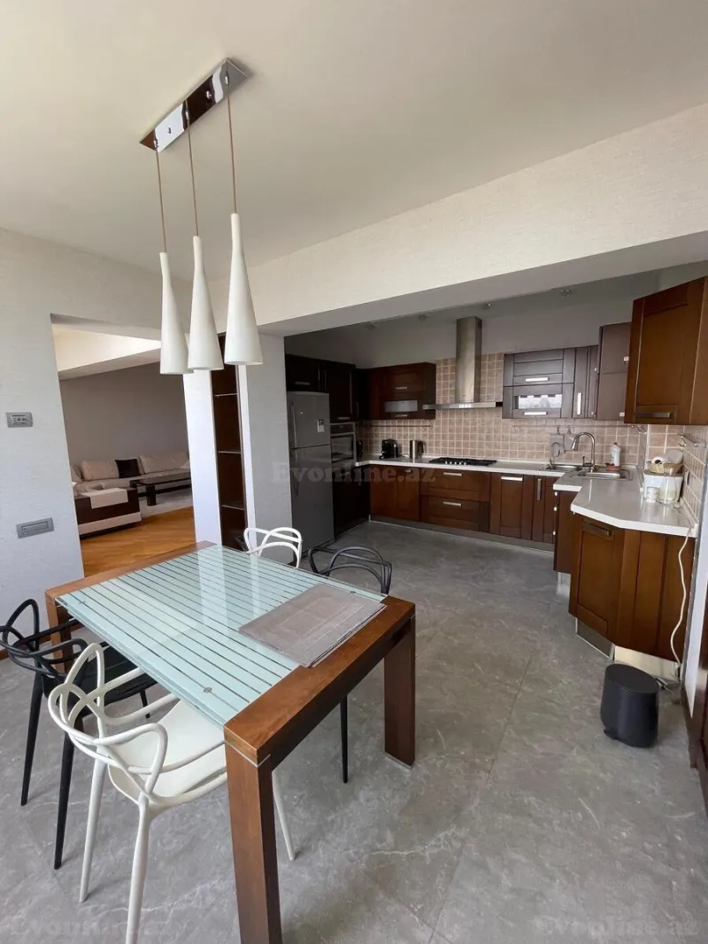 Kirayə verilir 4 otaqlı Mənzil Yeni tikili 200 m² Nizami m. - şəkil 7