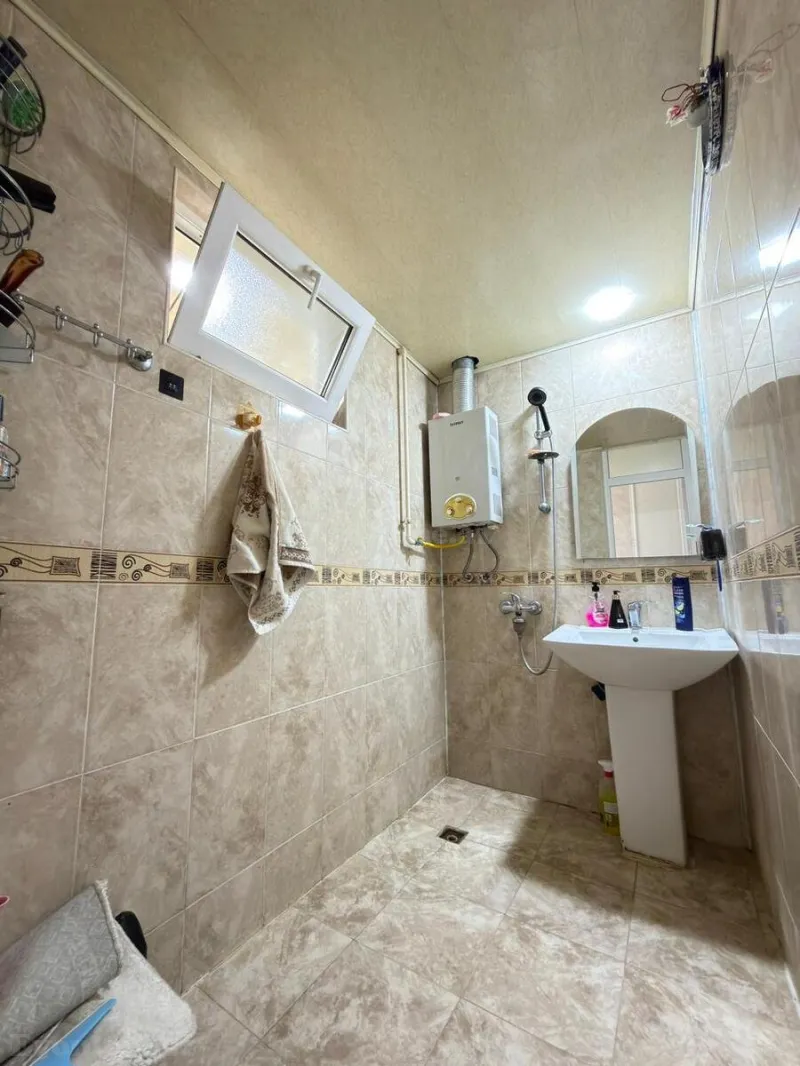 Satılır 2 otaqlı Mənzil Köhnə tikili 65 m² Əhmədli - şəkil 6
