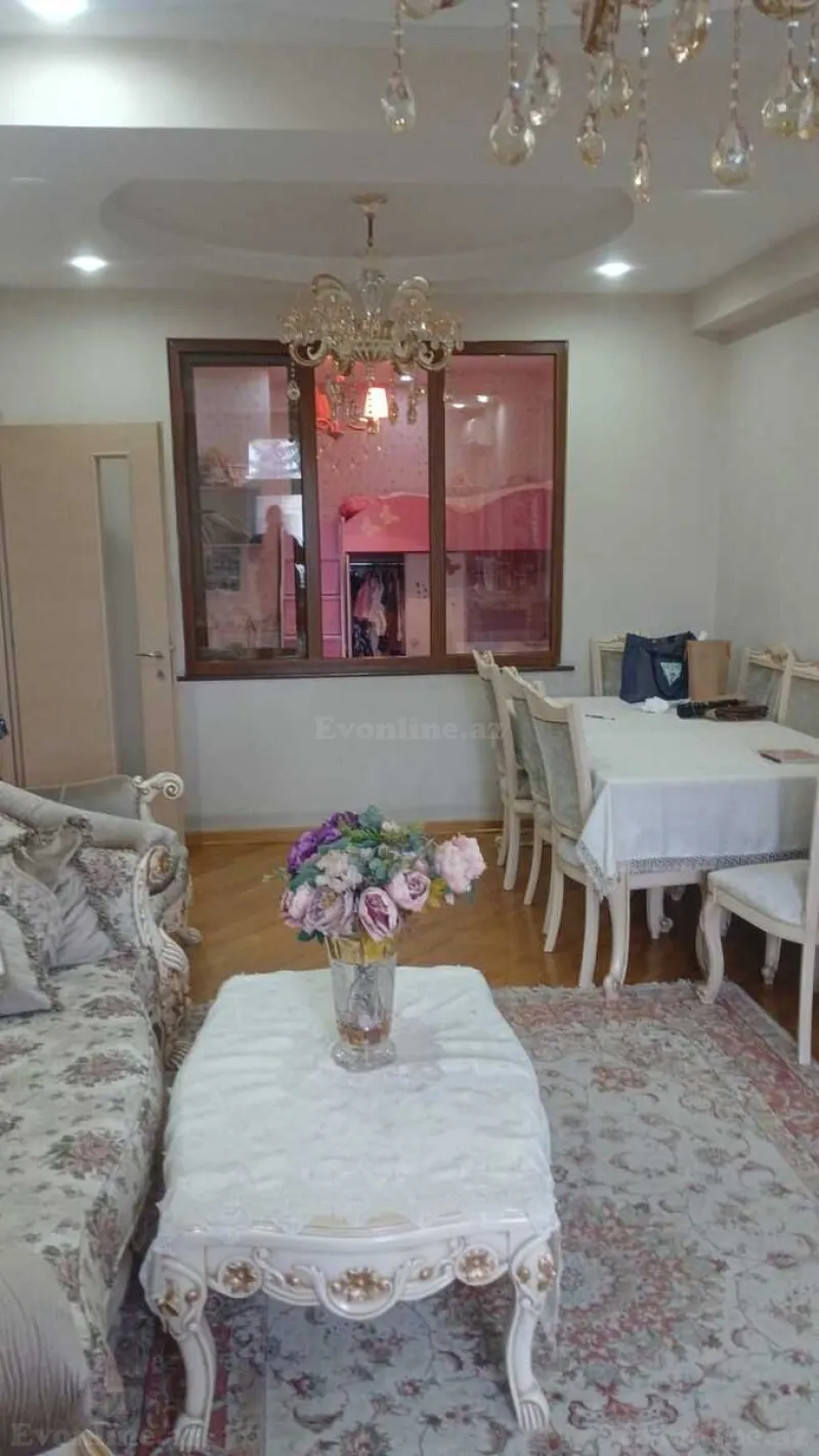 3 otaqlı Mənzil 100 m² 4-cü mikrorayon Satılır