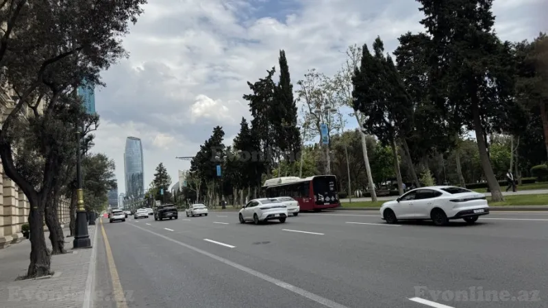 Kirayə verilir 3 otaqlı Mənzil Köhnə tikili 100 m² Sahil m. - şəkil 2