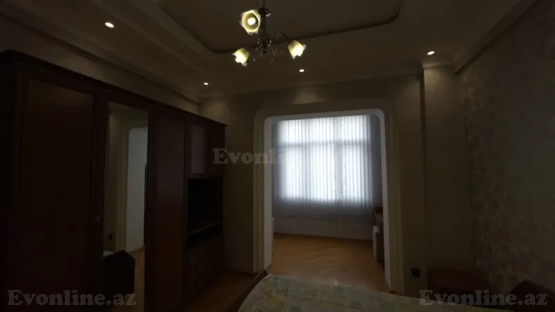Kirayə verilir 3 otaqlı Mənzil Köhnə tikili 100 m² Sahil m. - şəkil 5