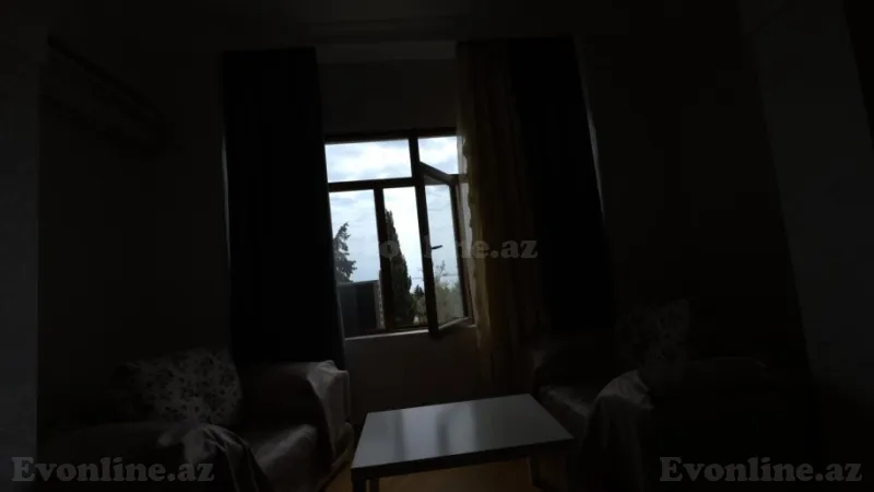 Kirayə verilir 3 otaqlı Mənzil Köhnə tikili 100 m² Sahil m. - şəkil 12