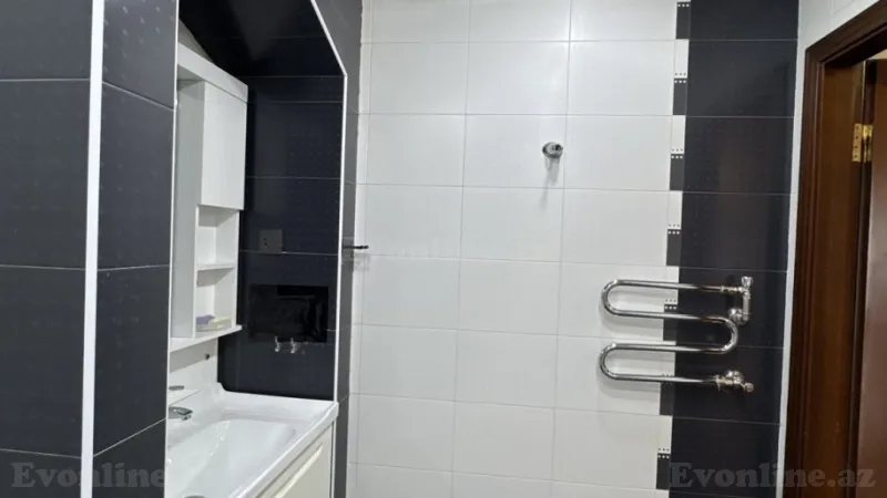 Kirayə verilir 3 otaqlı Mənzil Köhnə tikili 100 m² Sahil m. - şəkil 16