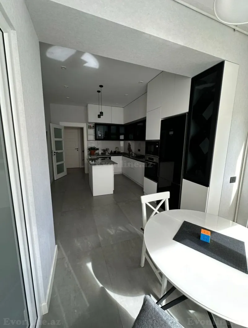 Satılır 3 otaqlı Mənzil Yeni tikili 130 m² 8 Noyabr m. - şəkil 6
