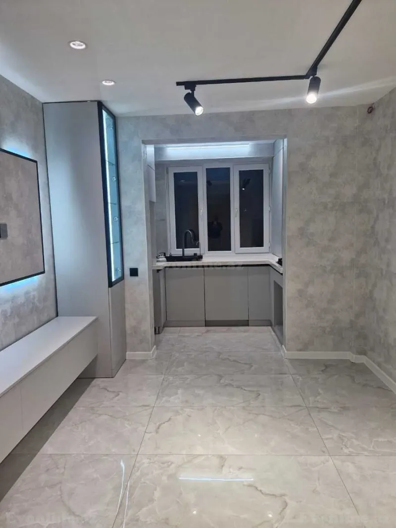 Satılır 4 otaqlı Mənzil Köhnə tikili 100 m² Xətai r. - şəkil 3