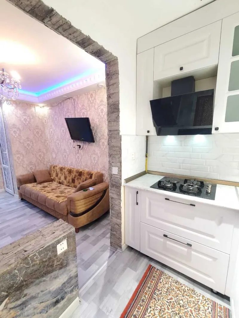 Satılır 3 otaqlı Mənzil Köhnə tikili 90 m² Əhmədli m. - şəkil 2