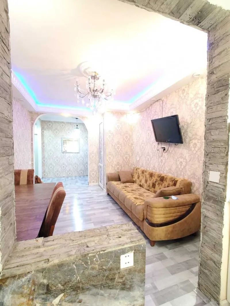 Satılır 3 otaqlı Mənzil Köhnə tikili 90 m² Əhmədli m. - şəkil 3