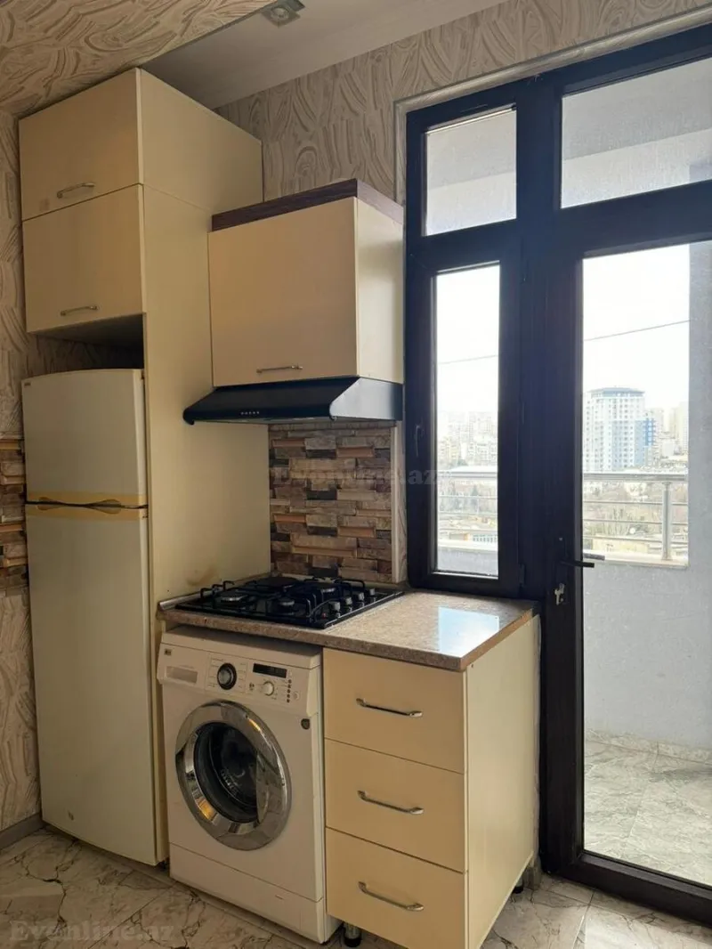 Kirayə verilir 3 otaqlı Mənzil Yeni tikili 75 m² Memar Əcəmi m. - şəkil 13
