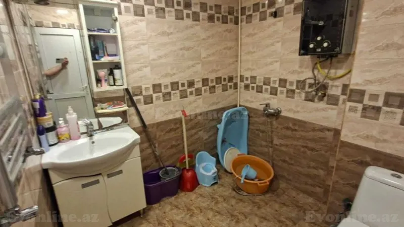 Satılır 2 otaqlı Mənzil Köhnə tikili 60 m² Xalqlar Dostluğu m. - şəkil 4