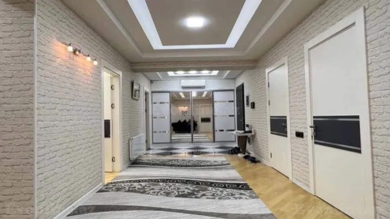 Satılır 5 otaqlı Mənzil Yeni tikili 225 m² Xətai m. - şəkil 8