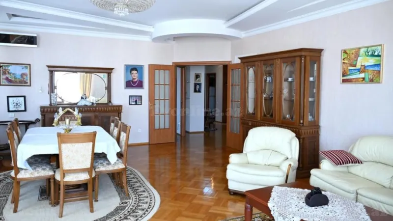 Kirayə verilir 4 otaqlı Mənzil Yeni tikili 210 m² Sahil m. - şəkil 3