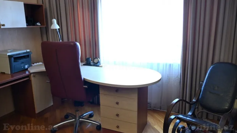 Kirayə verilir 4 otaqlı Mənzil Yeni tikili 210 m² Sahil m. - şəkil 18
