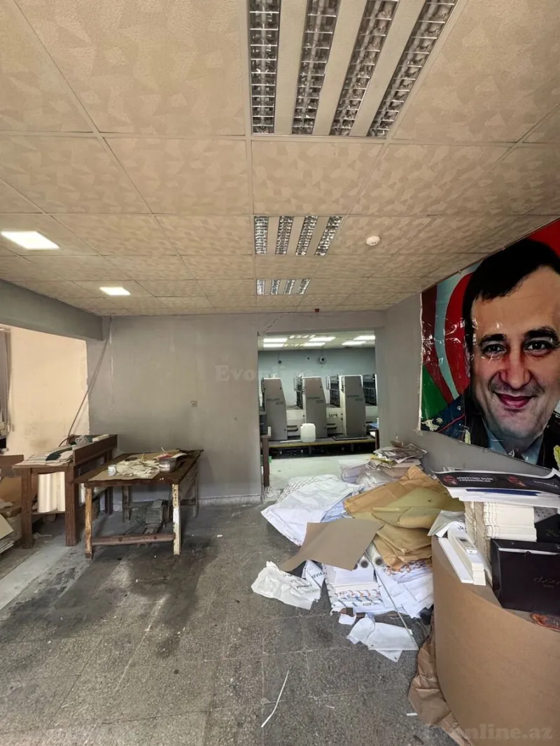 Satılır Obyekt 1250 m² Memar Əcəmi m. - şəkil 2