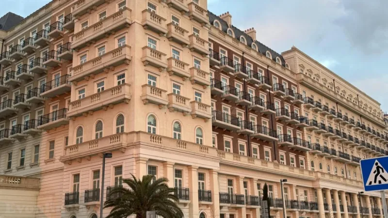 Satılır 3 otaqlı Mənzil Yeni tikili 144 m² Xətai r. - şəkil 2