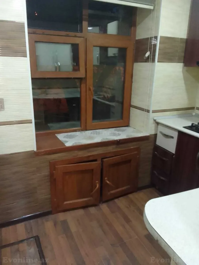 Satılır 3 otaqlı Mənzil Köhnə tikili 66 m² 8-ci mikrorayon - şəkil 2