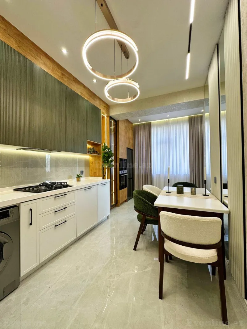 Satılır 3 otaqlı Mənzil Yeni tikili 117 m² Gənclik m. - şəkil 2