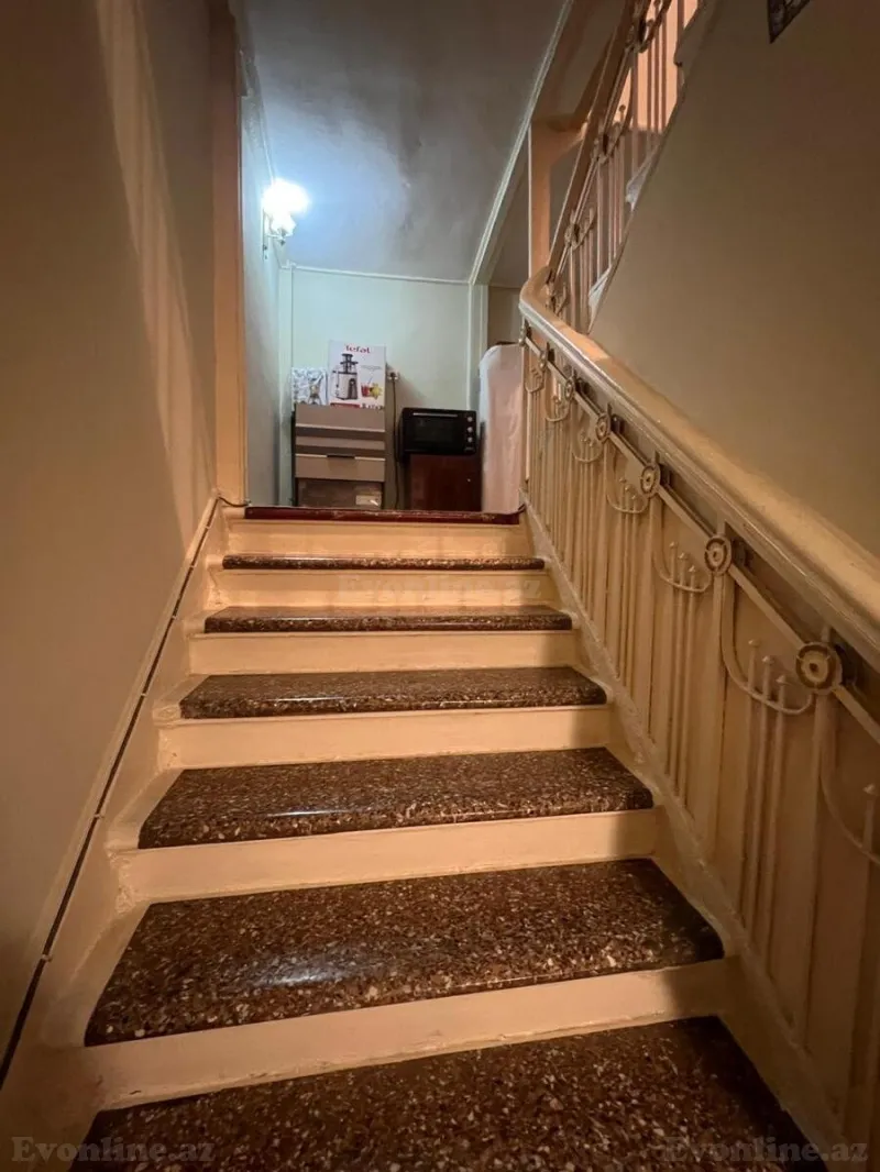 Satılır 2 otaqlı Mənzil Köhnə tikili 30 m² 28 May m. - şəkil 9