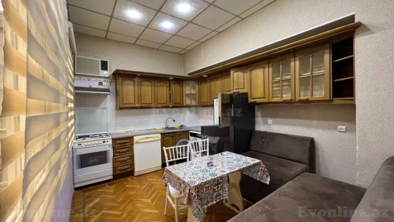 Kirayə verilir 3 otaqlı Mənzil Köhnə tikili 100 m² Sahil m. - şəkil 5