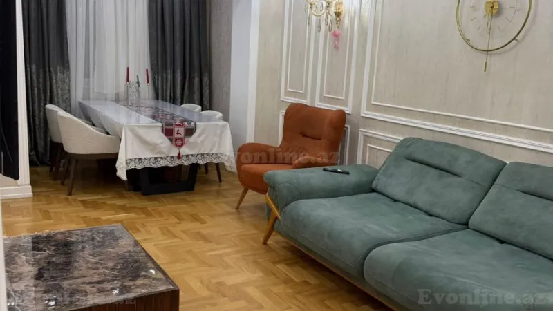 3 otaqlı Mənzil 100 m² 8-ci mikrorayon Satılır