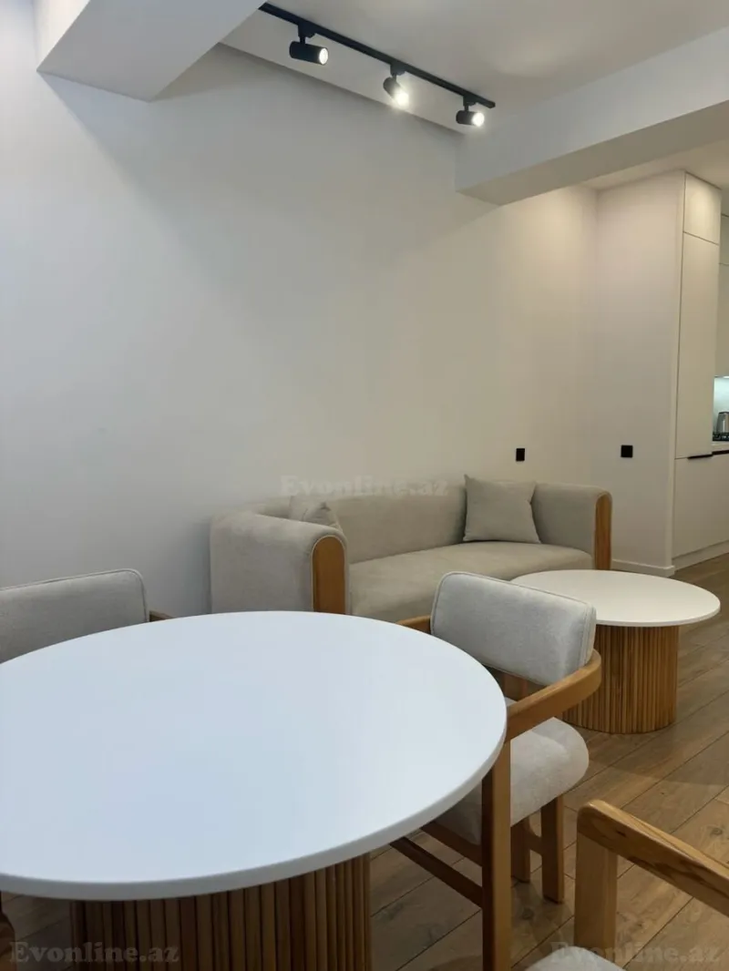 Kirayə verilir 3 otaqlı Mənzil Yeni tikili 80 m² Xətai m. - şəkil 9