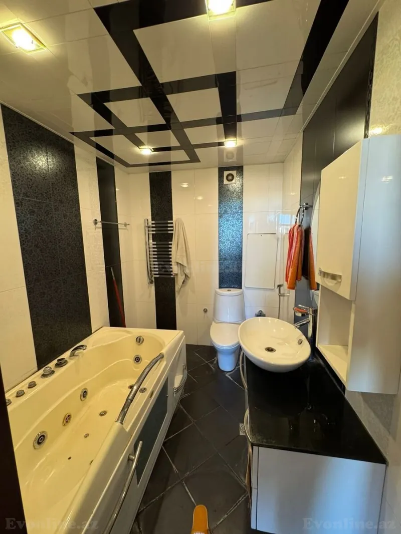 Satılır 4 otaqlı Mənzil Yeni tikili 180 m² Nəsimi r. - şəkil 16