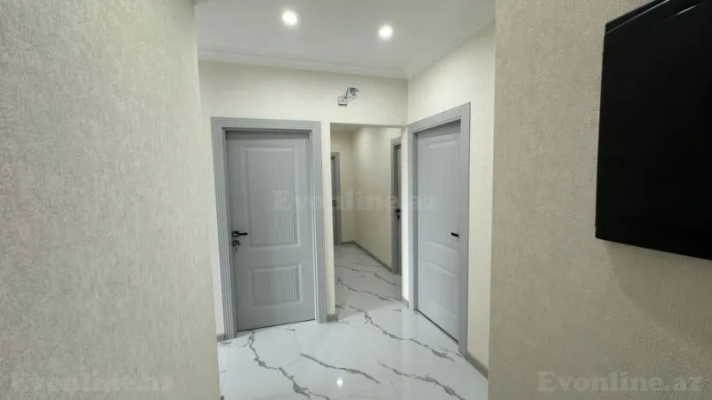 Satılır 5 otaqlı Mənzil Köhnə tikili 130 m² Qaraçuxur - şəkil 4