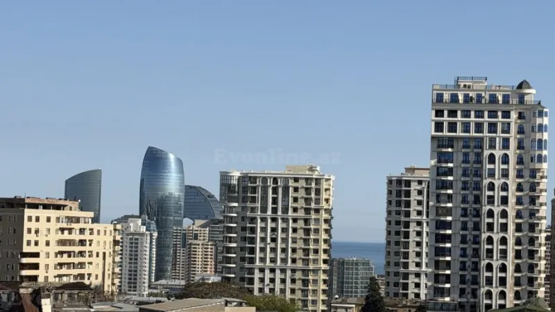 3 otaqlı Mənzil 90 m² 28 May m. Satılır