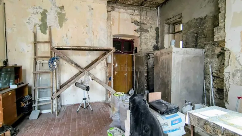 Satılır 1 otaqlı Mənzil Köhnə tikili 32 m² Yasamal - şəkil 2