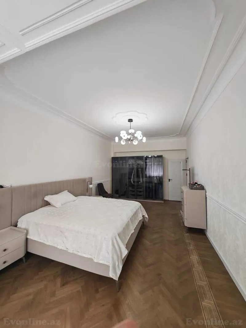 Satılır 3 otaqlı Mənzil Yeni tikili 95 m² Nizami m.
