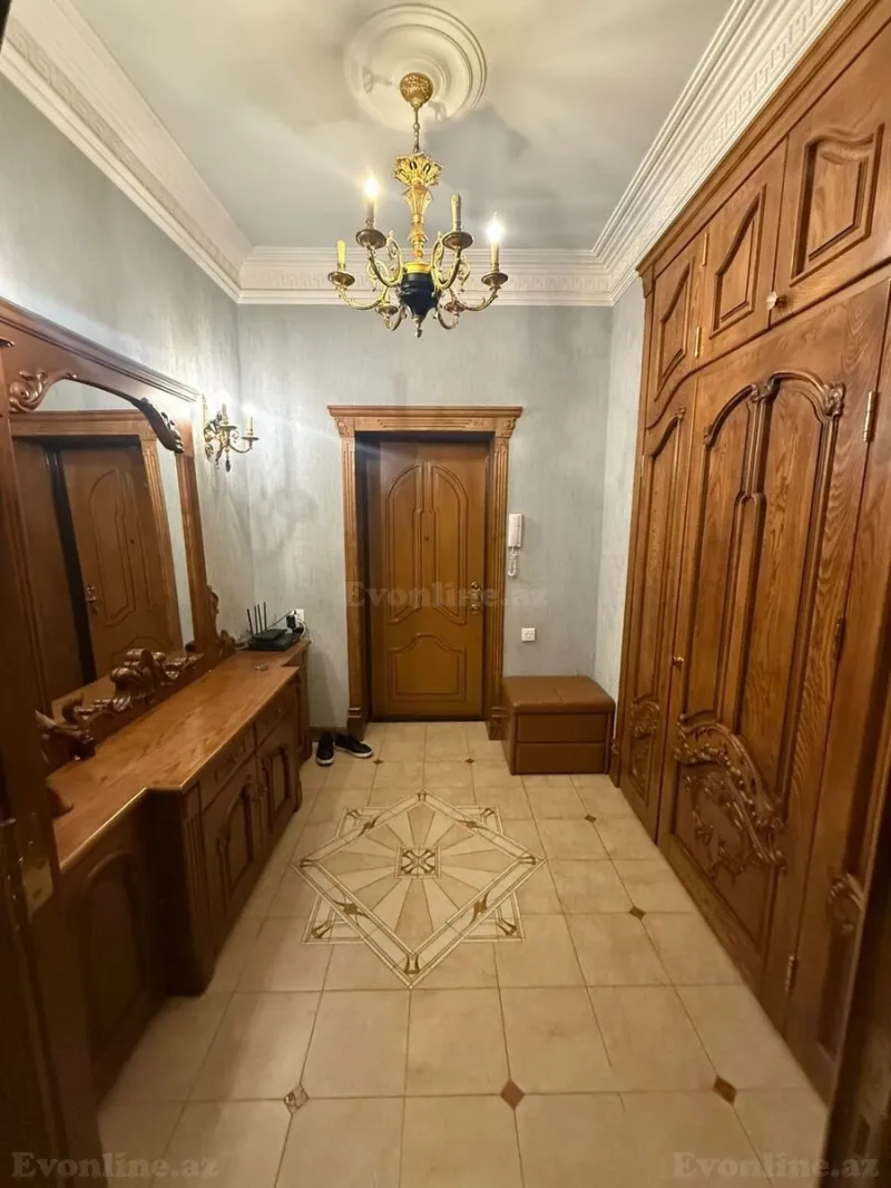 Satılır 5 otaqlı Mənzil Yeni tikili 250 m² Gənclik m. - şəkil 5