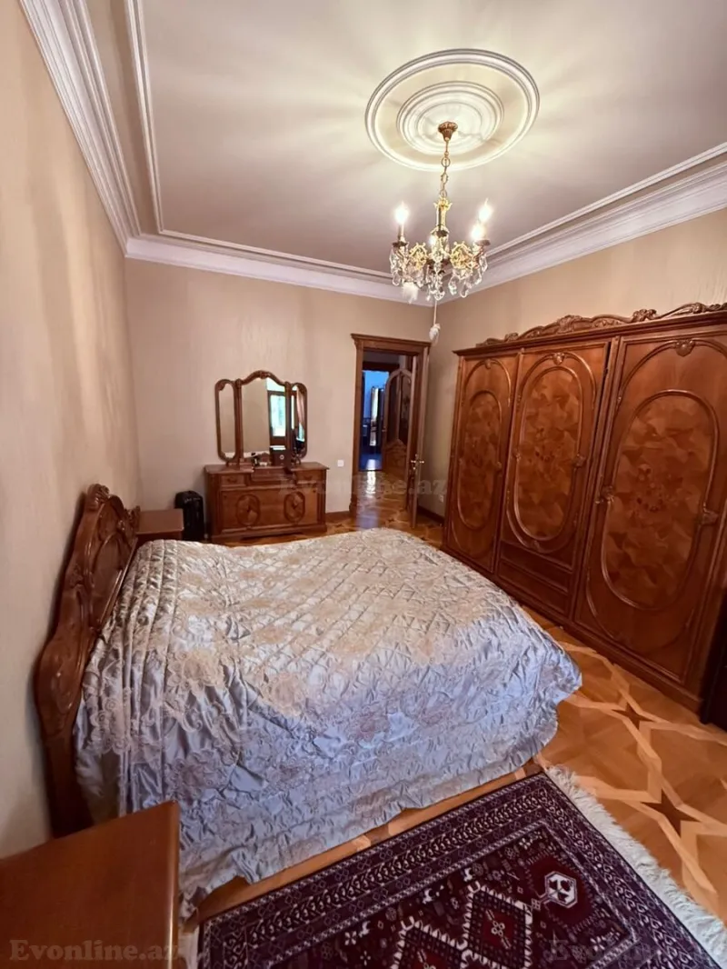 Satılır 5 otaqlı Mənzil Yeni tikili 250 m² Gənclik m. - şəkil 9