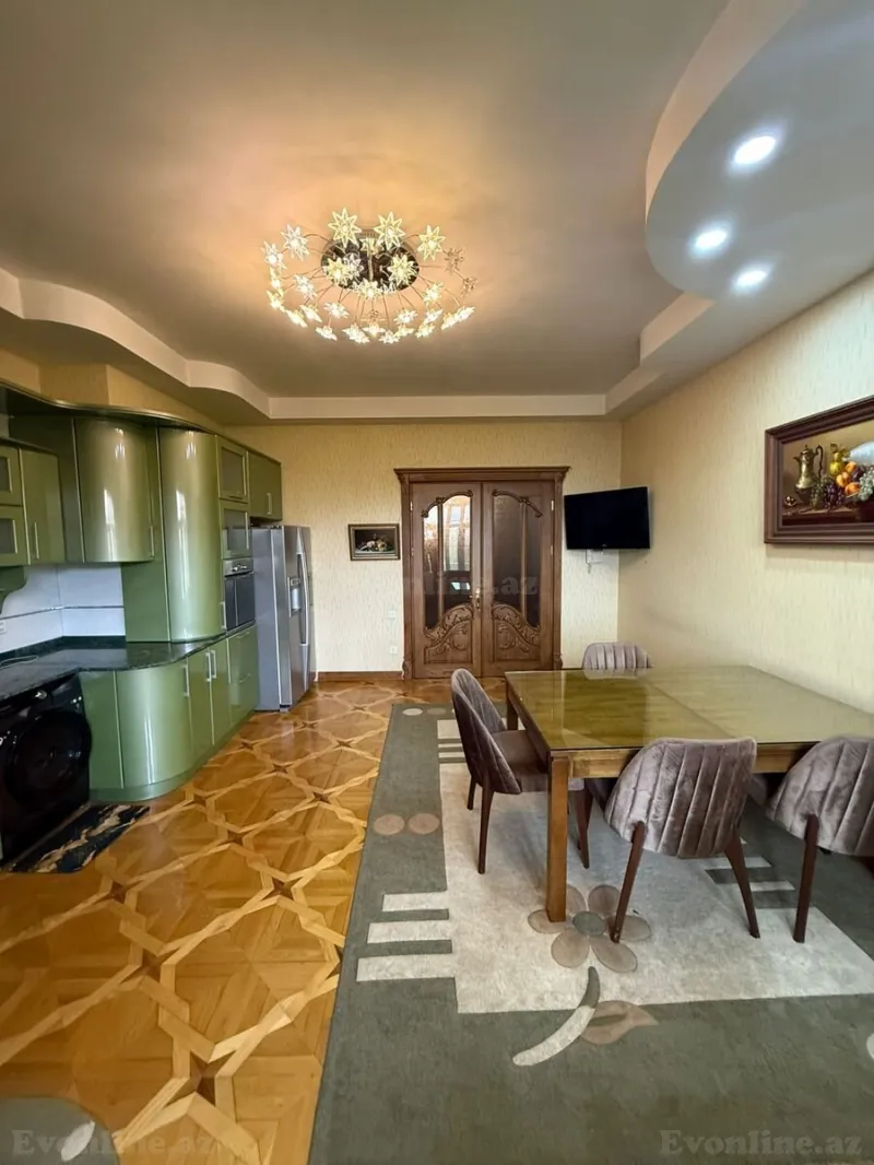 Satılır 5 otaqlı Mənzil Yeni tikili 250 m² Gənclik m. - şəkil 13
