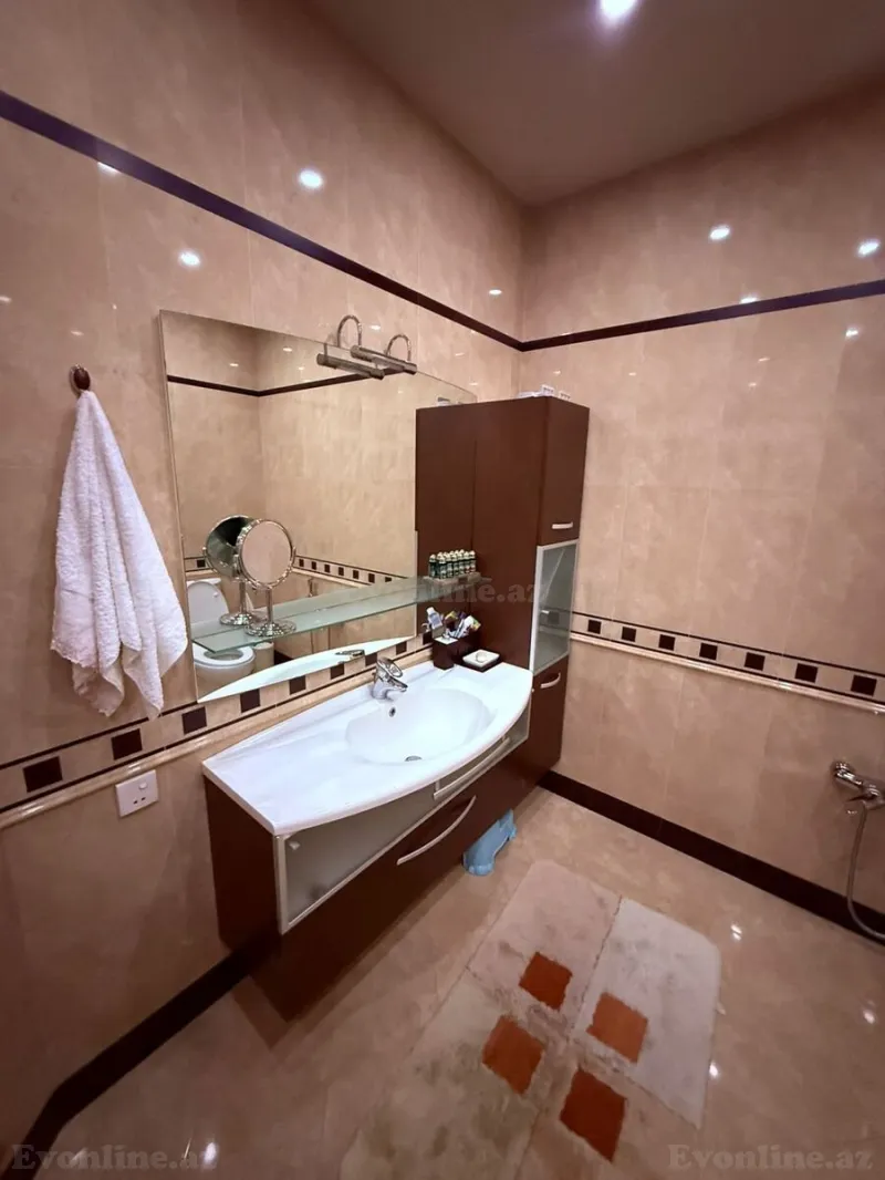 Satılır 5 otaqlı Mənzil Yeni tikili 250 m² Gənclik m. - şəkil 14