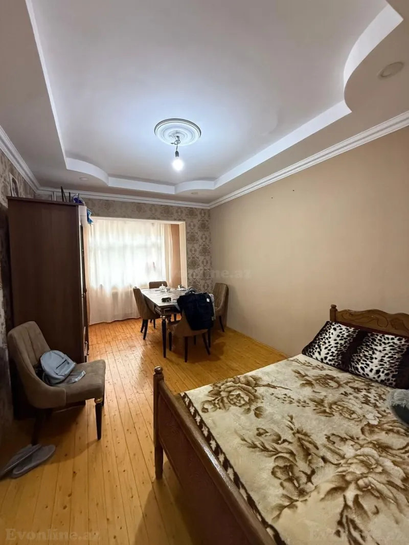 Satılır 2 otaqlı Mənzil Köhnə tikili 70 m² 20 Yanvar m. - şəkil 3