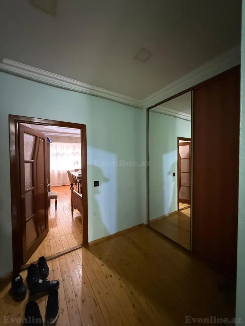Satılır 2 otaqlı Mənzil Köhnə tikili 70 m² 20 Yanvar m. - şəkil 4