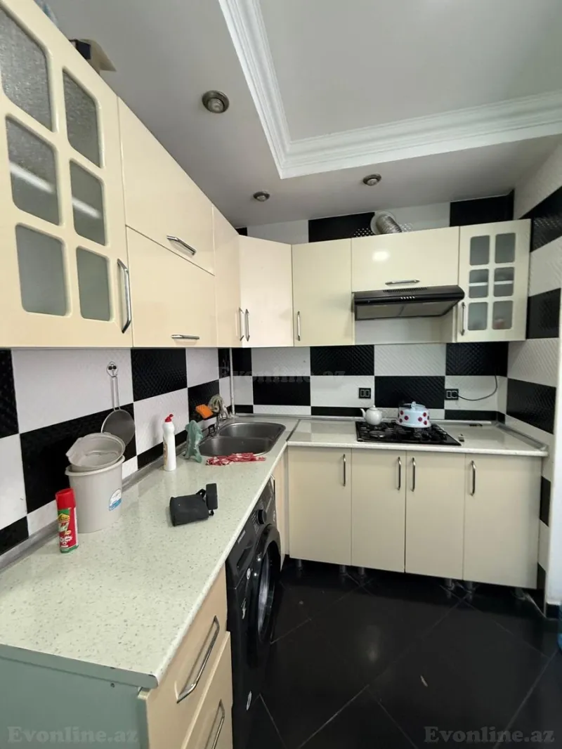 Satılır 2 otaqlı Mənzil Köhnə tikili 70 m² 20 Yanvar m. - şəkil 10