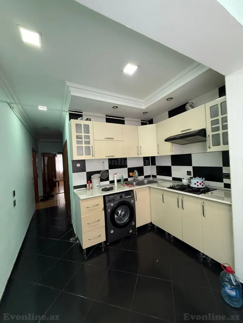 Satılır 2 otaqlı Mənzil Köhnə tikili 70 m² 20 Yanvar m. - şəkil 11