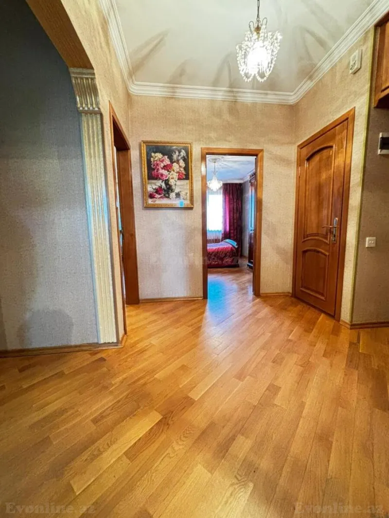 Satılır 3 otaqlı Mənzil Köhnə tikili 85 m² Xalqlar Dostluğu m. - şəkil 2