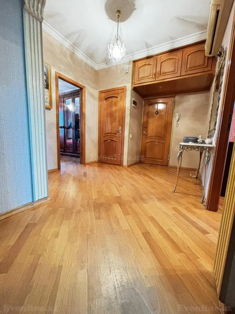 Satılır 3 otaqlı Mənzil Köhnə tikili 85 m² Xalqlar Dostluğu m. - şəkil 4