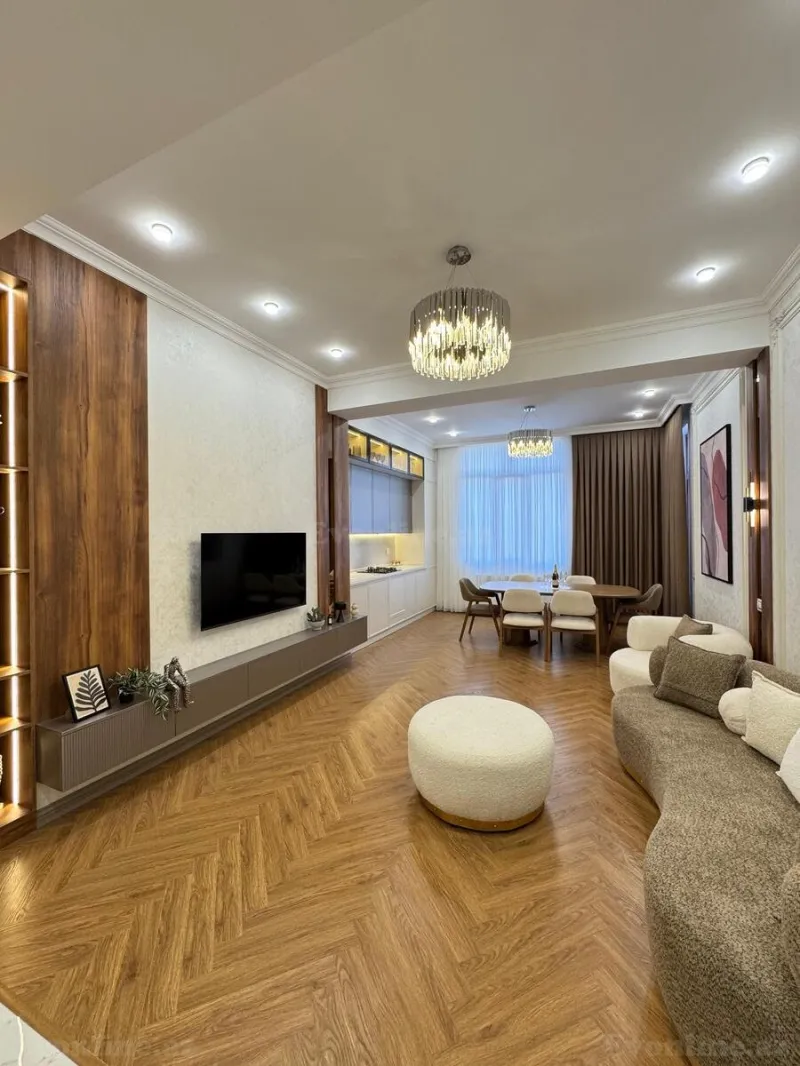 3 otaqlı Mənzil 130 m² Nəriman Nərimanov m. Satılır