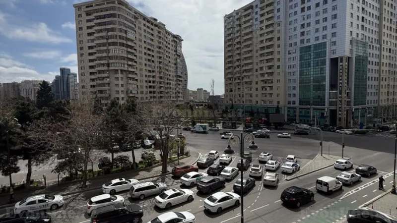 Satılır 4 otaqlı Mənzil Köhnə tikili 120 m² Nərimanov r. - şəkil 3