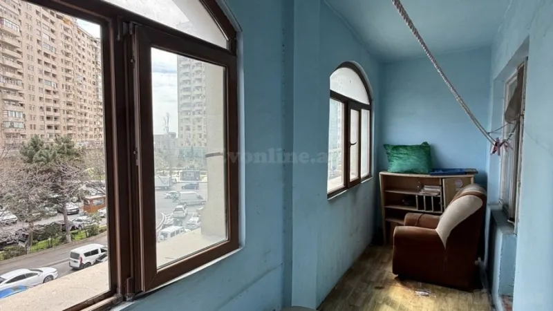 Satılır 4 otaqlı Mənzil Köhnə tikili 120 m² Nərimanov r. - şəkil 6