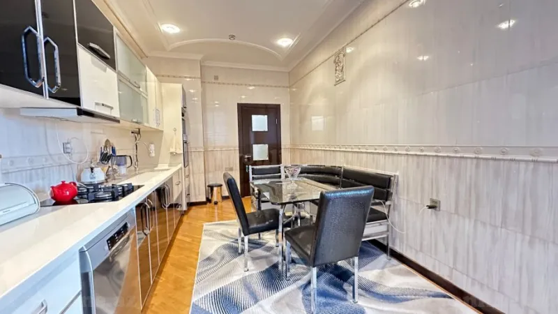Satılır 3 otaqlı Mənzil Yeni tikili 140 m² 3-cü mikrorayon - şəkil 8