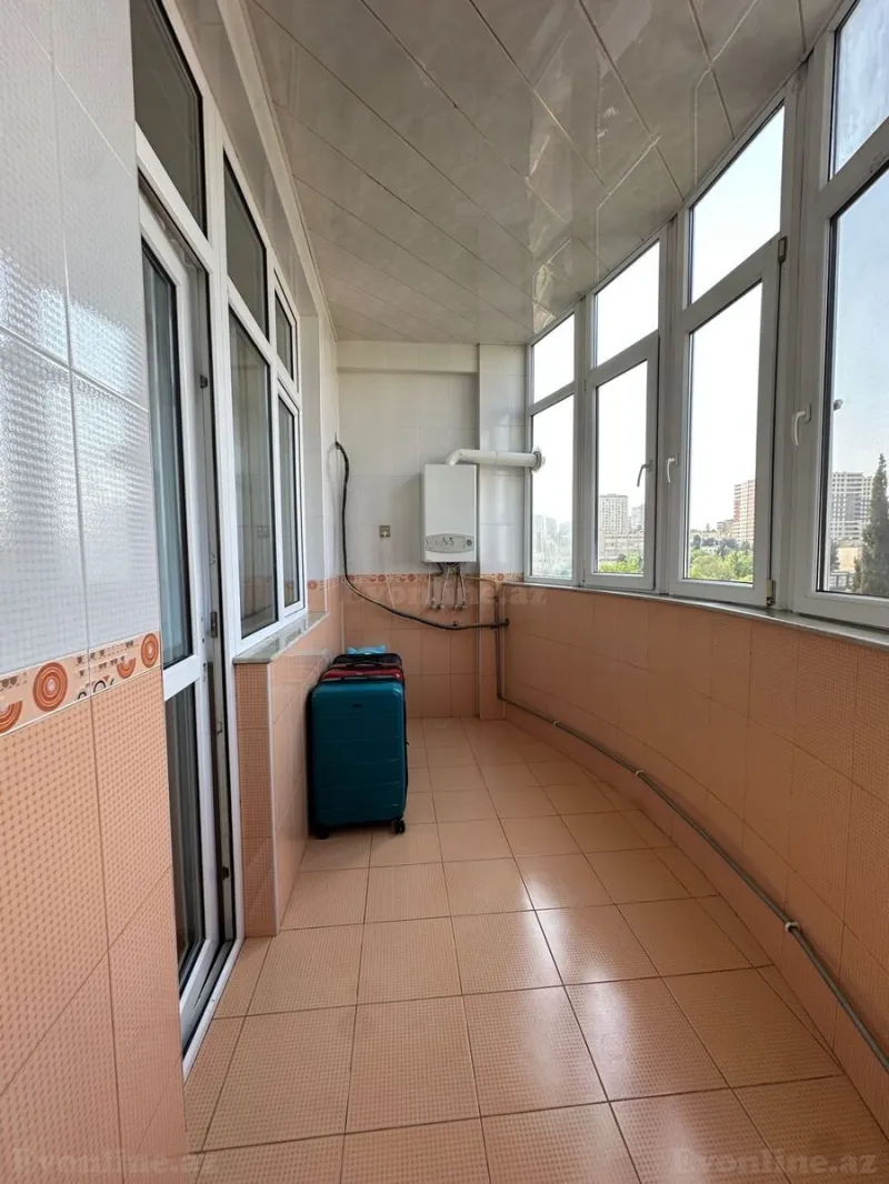 Satılır 3 otaqlı Mənzil Yeni tikili 140 m² 3-cü mikrorayon - şəkil 13